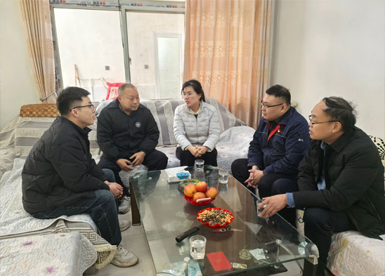 暖心访一线 聚力启新程 | 半导体资料板块展开春节前访问慰劳一线职工勾当